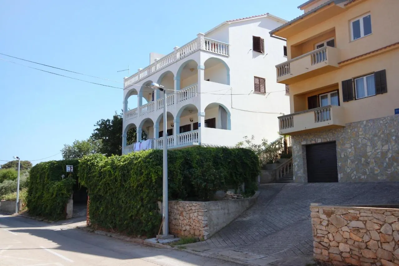 Apartment Sali 890B